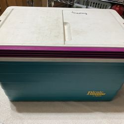 Igloo Retro Picnic Basket Cooler 