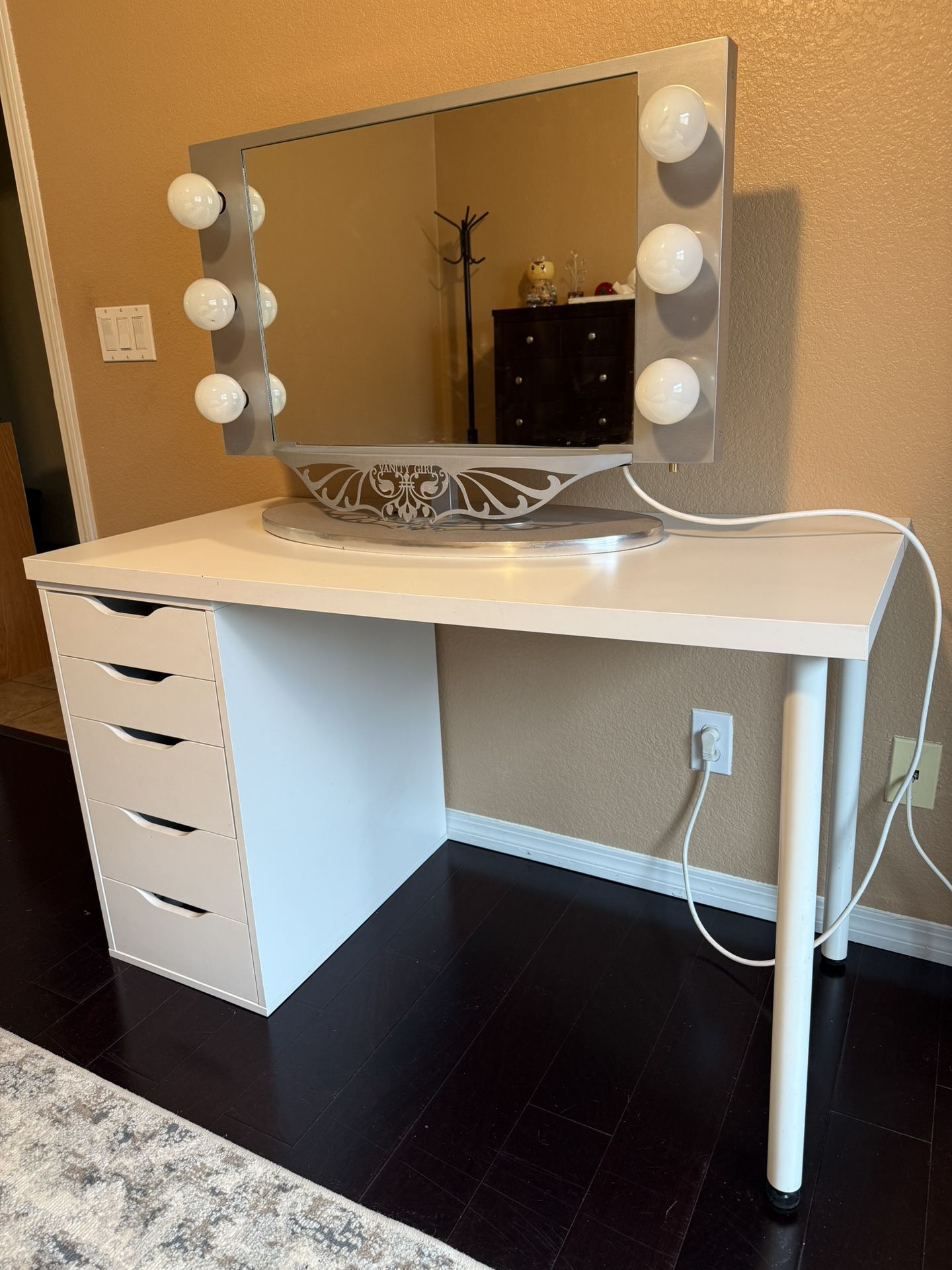 Vanity and Vanity Desk