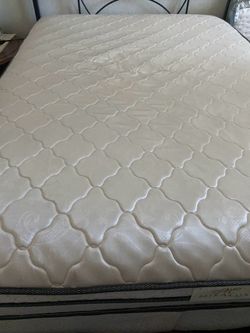 Full mattress and box spring