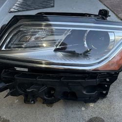 2013 - 2017 AUDI Q5 RIGHT SIDE XENON HID HEADLIGHT LAMP OEM * COMPLETE *