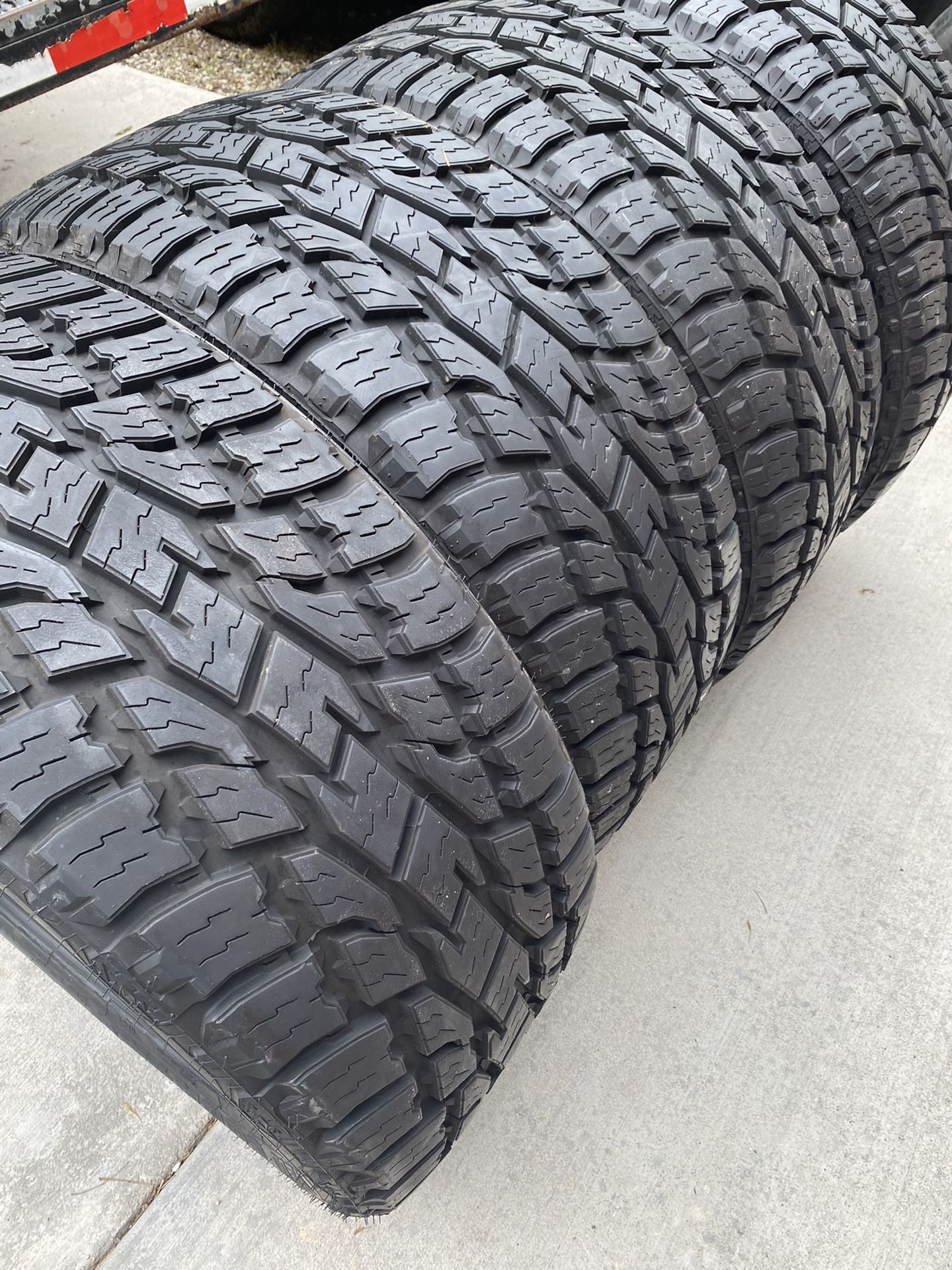 New take offs Toyo open country all terrain tires 22x12.50x33