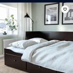 IKEA HEMNES Day Bed Double Twin / King With Drawers