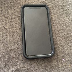 Unlocked iPhone 11 With Otterbox