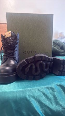 Gucci leather boots black 42