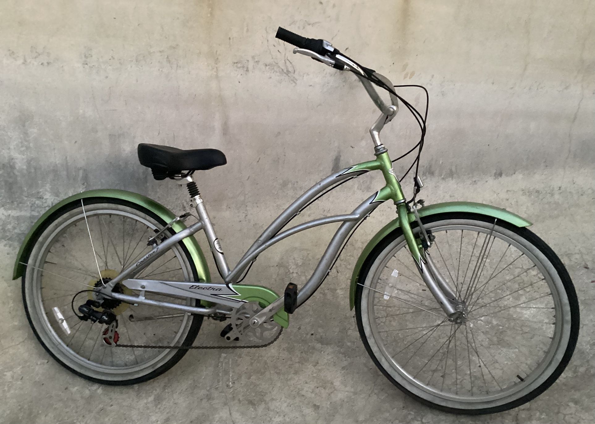 ELECTRA CRUISER BIKE 7 SPEED