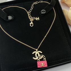 Beautiful High Fashion Inspired Necklace(s)