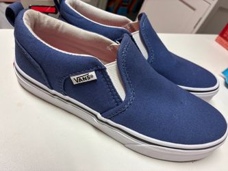 Boys size 2 Vans Slip-On Canvas Sneakers