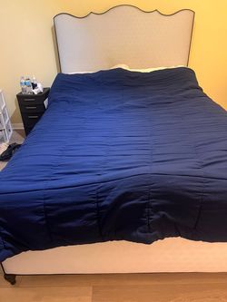 Queen Bed & Box Spring
