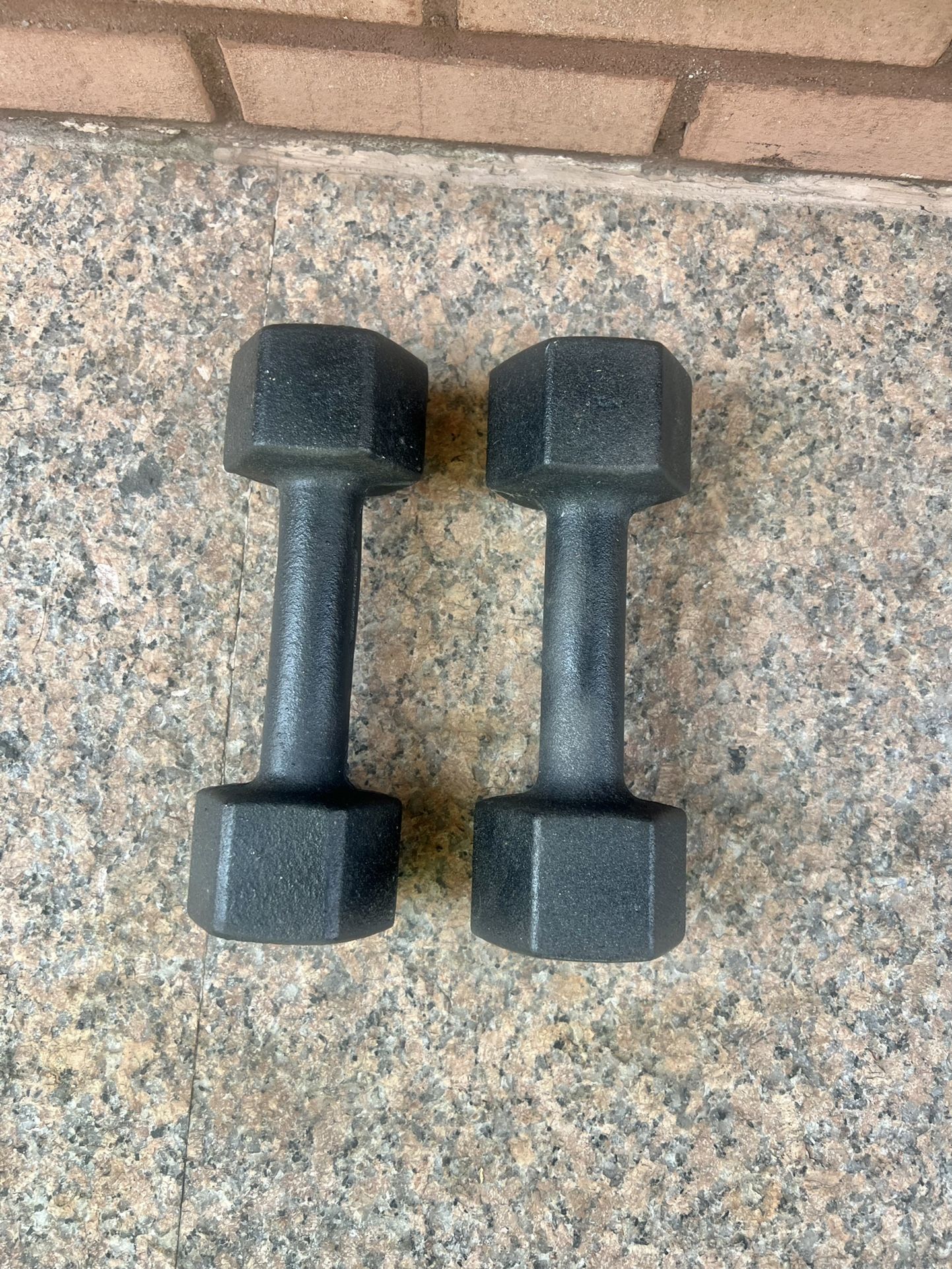 Hex Metal Dumbbells 2 X 12 lbs…Total 24 Pounds