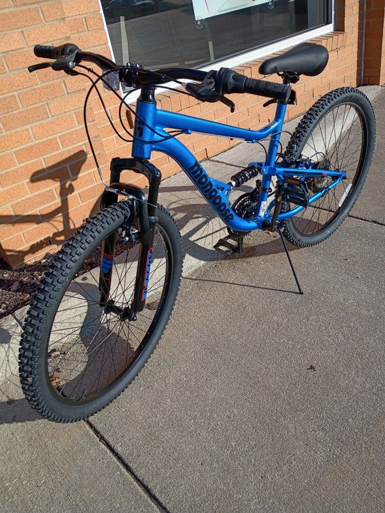 Mongoose Limestone Mountain Bike