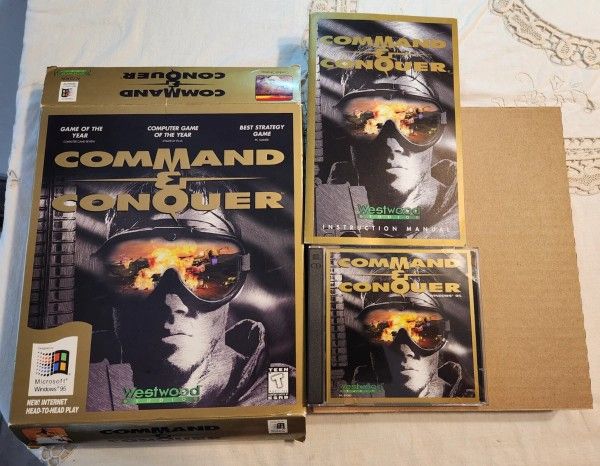 Command and Conquer Westwood Studios 1996 Special Gold Edition PC Big Box