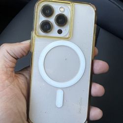 Gold iPhone 13 Pro 256GB