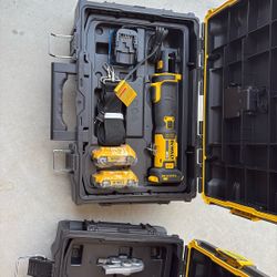 Dewalt Press Tool 