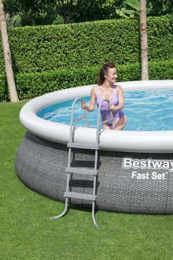 BESTWAY SWIMMING POOL 15 FT X 42 IN COMPLETE