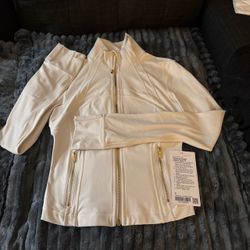 Cropped Gold Lululemon Zipper