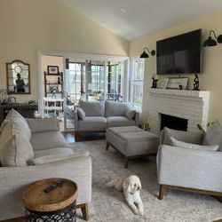 Living room set 6-9 Months old