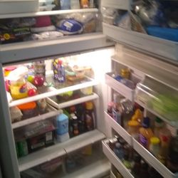 Amana Full Size Fridge Freezer 