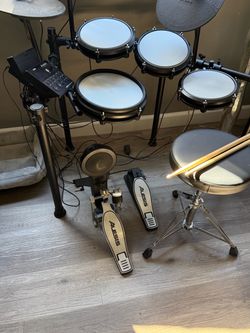 Alesis Electronic Drum Kit with Double Pedal