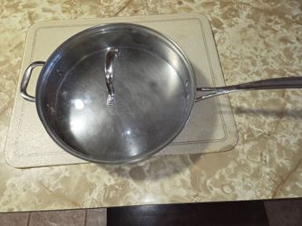 Calphenon 5qt pan with lid
