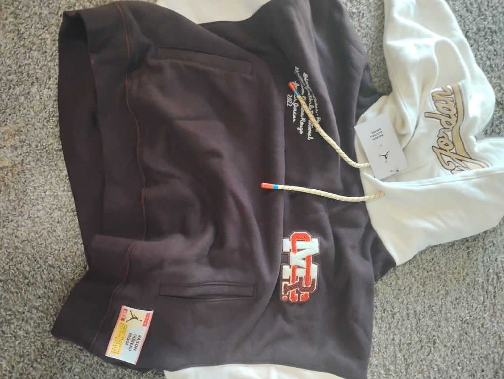Woman's Sweater Jordan New Tags And All  Plus Children One Too 