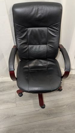 Big Cushioned chair for Sale