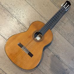 Yamaha CG162C Cedar Top Classical Guitar
