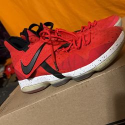 LeBron 14 “University Red”