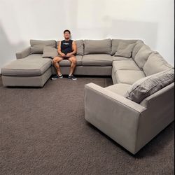80% OFF: Room & Board York Sectional Couch ❌$7600 OFF❌ I can Deliver