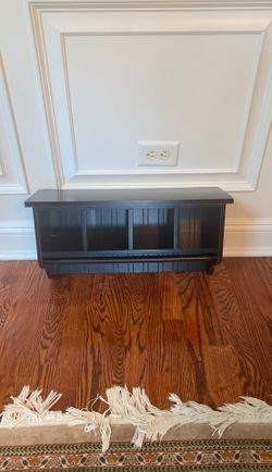 Shelf/cubby/towel bar