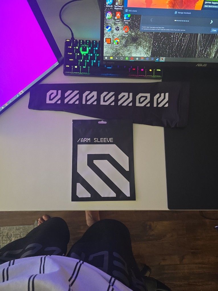 Brand New Wallhack Sleeve