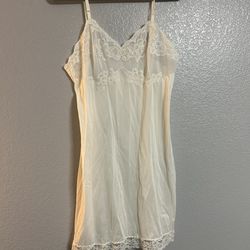 vintage Classique white lace nightgown slip dress gown 40 medium large
