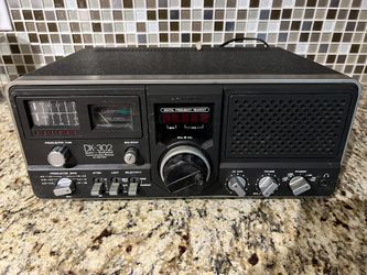 Realistic DX-302 Ham Radio