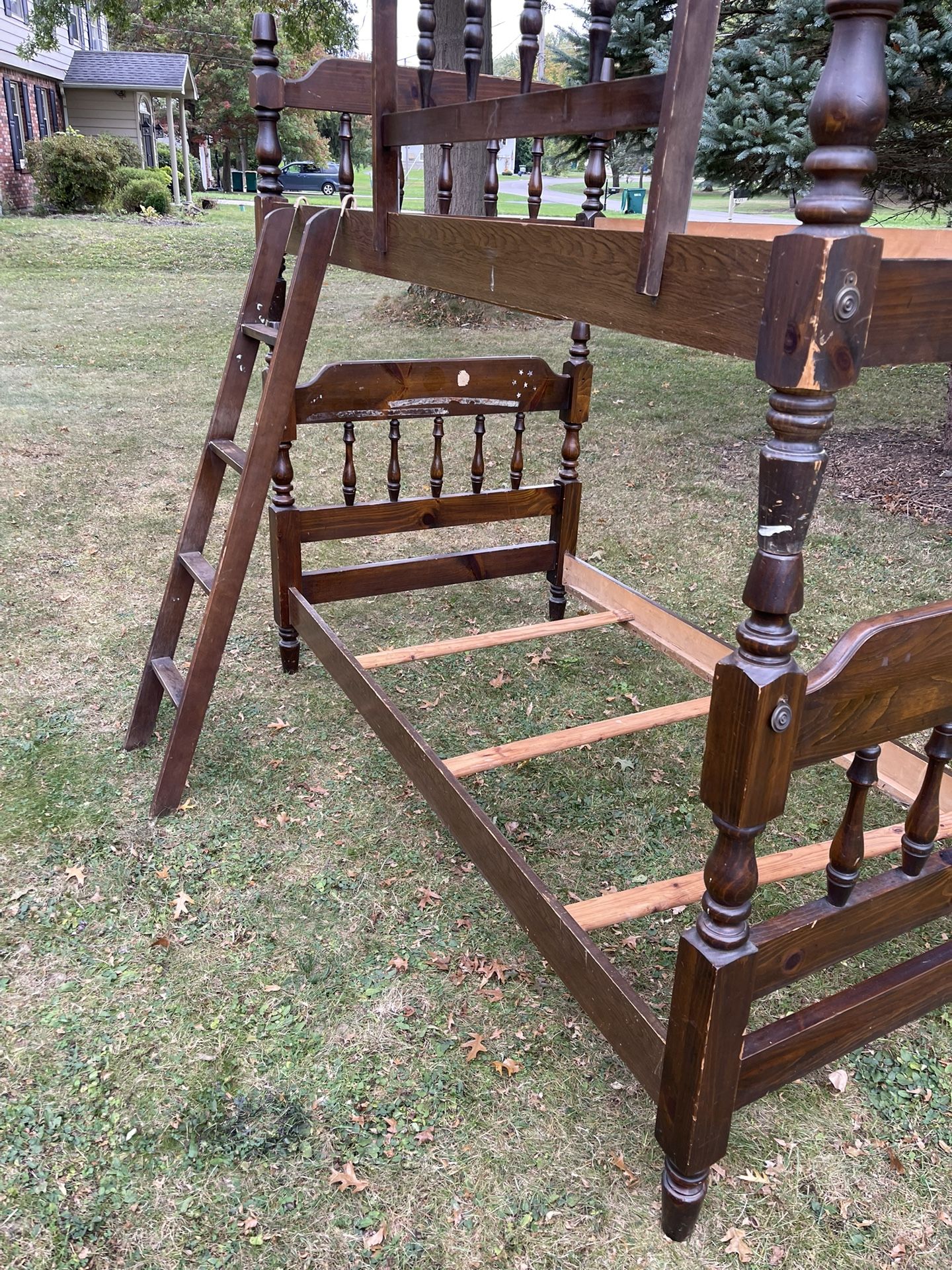 BUNK BEDS L 82"X W 40" X HT 7.5"