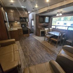 2017 Glacier Peak "Mountain Series"