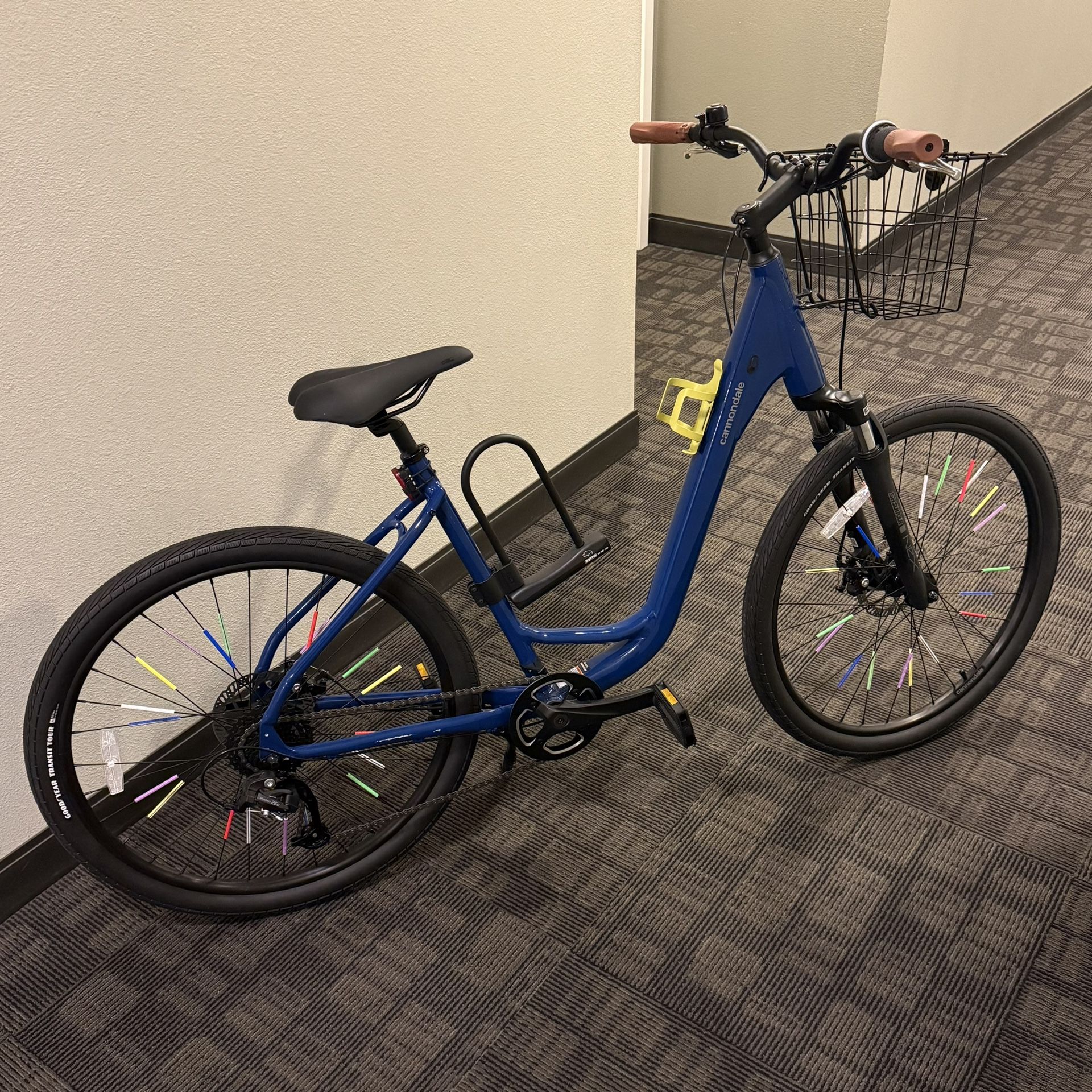 Cannondale Adventure 2 Comfort Bike - Large