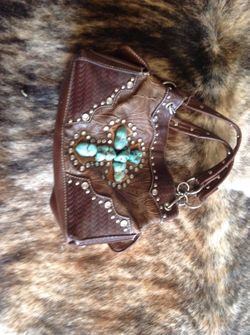 Nice cowboy western design purse with turquoise cross