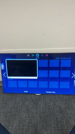 Samsung 55in Smart TV w/ Wall Mount