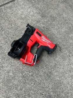 Milwaukee M18 FUEL 18-Volt Lithium-Ion Brushless Cordless Coil Roofing Nailer $330’