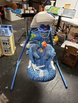 Vintage Fisher Price Aquarium Cradle Swing