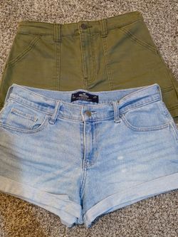 Hollister shorts (2 pairs)