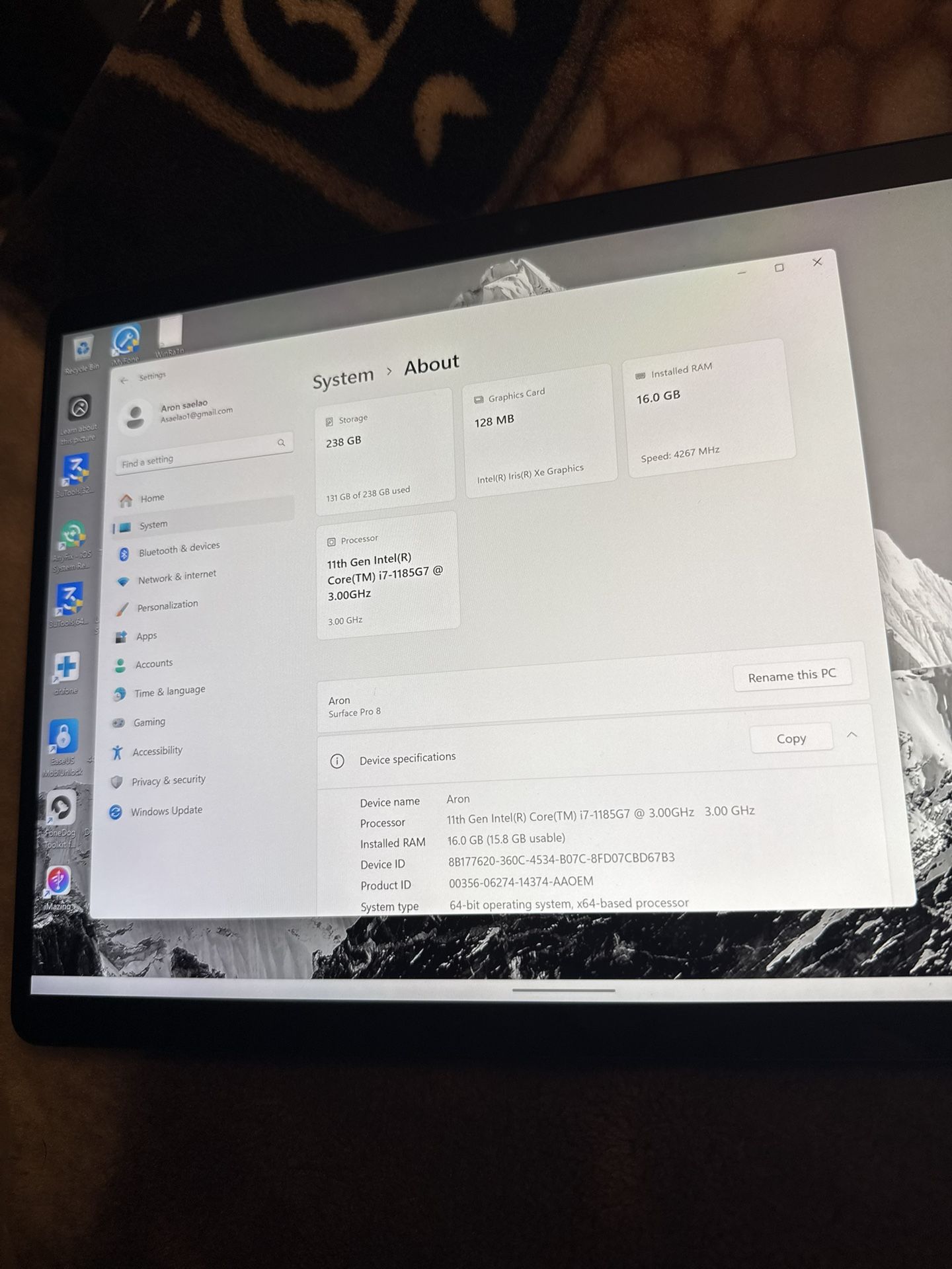 Microsoft Surface Pro 8 i7 11th Gen/16GB RAM /256GB HD expandable. Like New With BOX