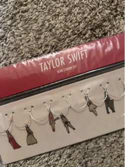 Taylor Swift wine charm set