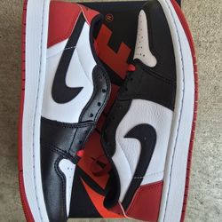 Jordan 1 Low Black Toe
