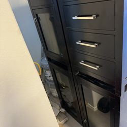 Black Cabinets With Glass Shelves