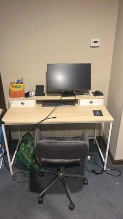 Desk and desk chair