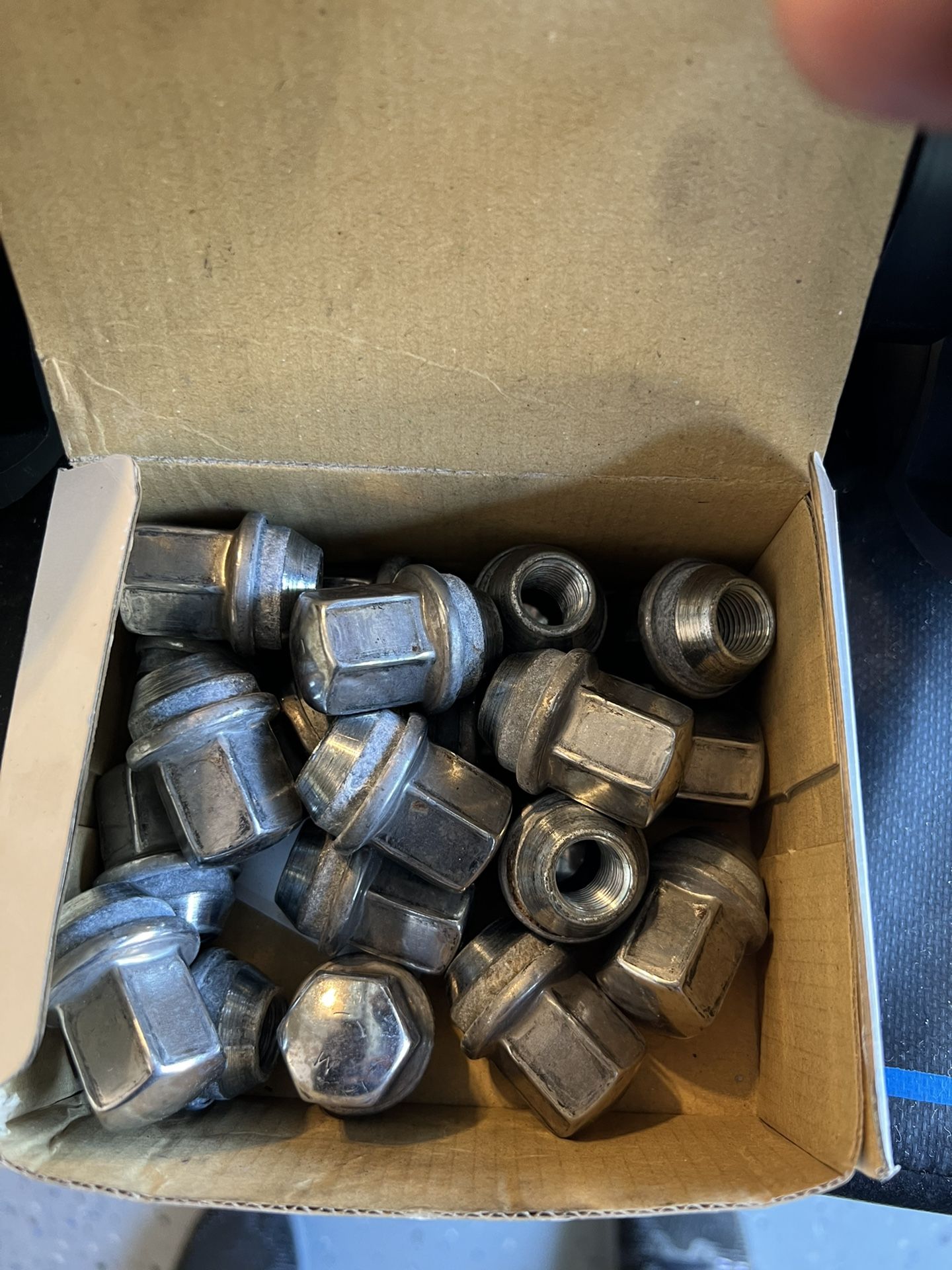 Jeep Grand Cherokee Stock Lug Nuts