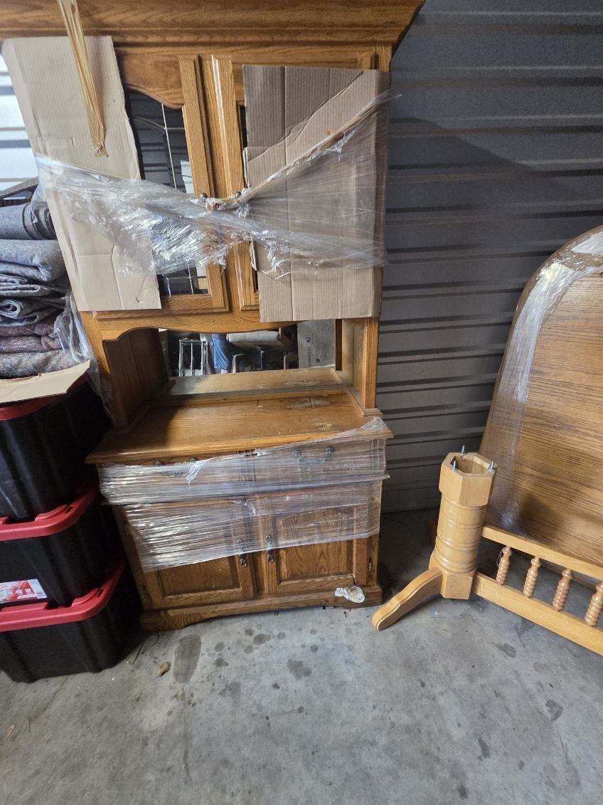Kitchen Table With 5 Chairs & Matching Hutch