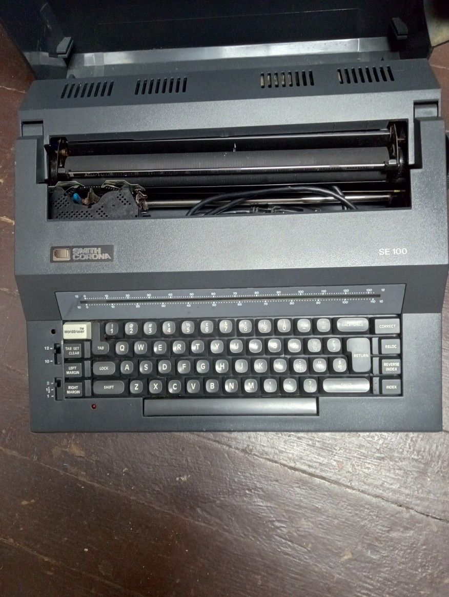 SMITH CORONA ELECTRIC TYPEWRITER