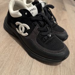 Channel Sneakers 
