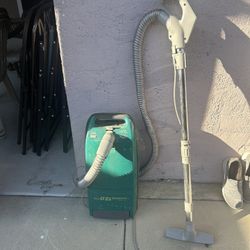 Kenmore Whispertone 12.0 Vacuum 